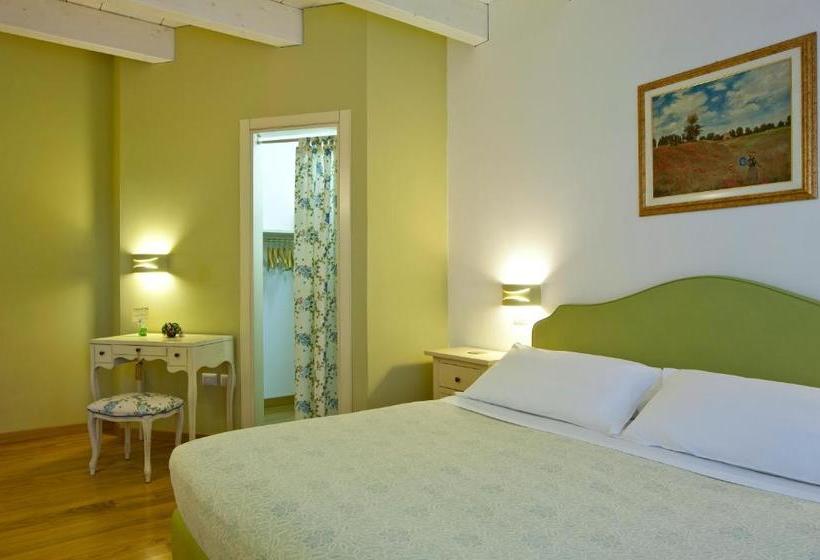 فندق L'orso E L'ape B&b