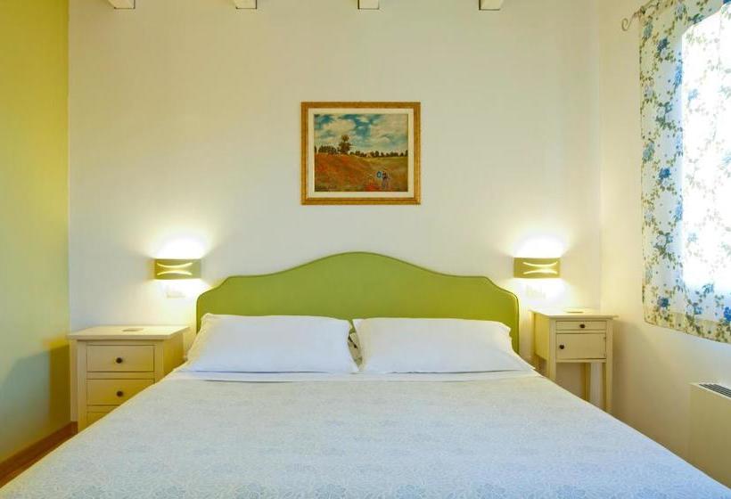 فندق L'orso E L'ape B&b