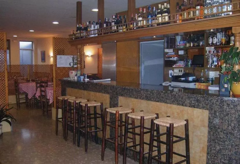 ペンション Amolls Restaurant I Habitacions