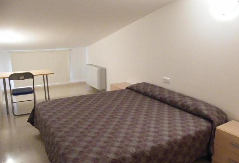 بنسيون Amolls Restaurant I Habitacions