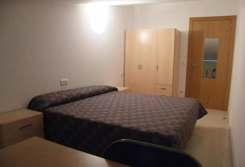 ペンション Amolls Restaurant I Habitacions