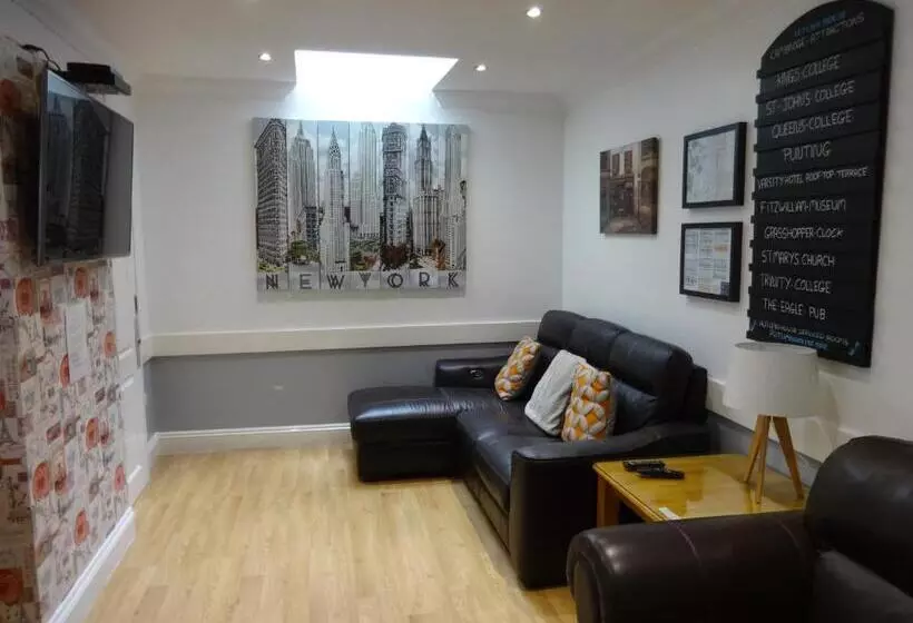 Majatalo Autumn House