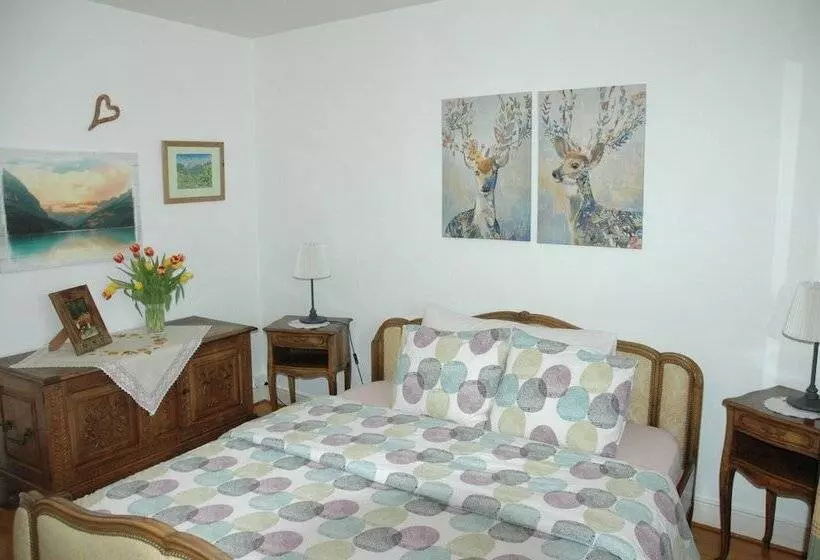 ペンション Chalet La Griotte