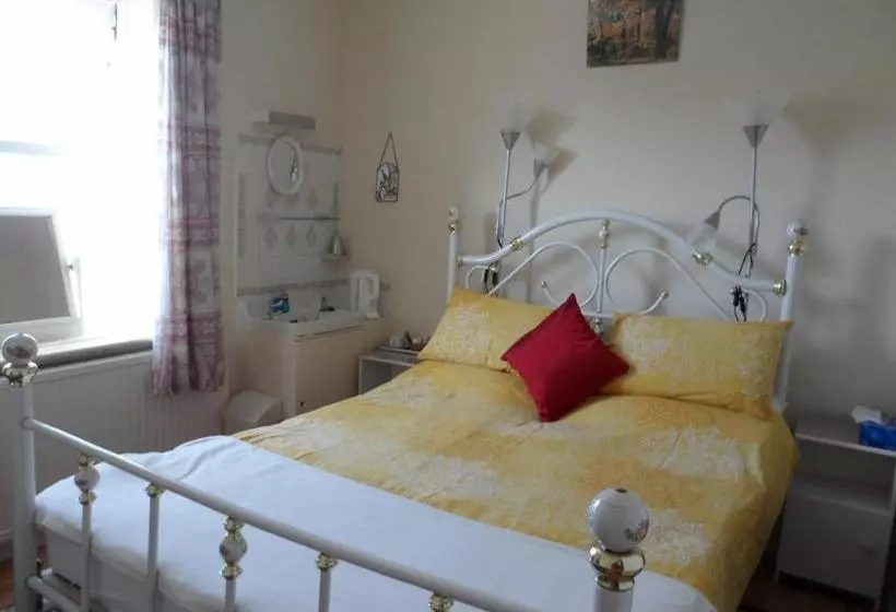 پانسیون Galway Guest House
