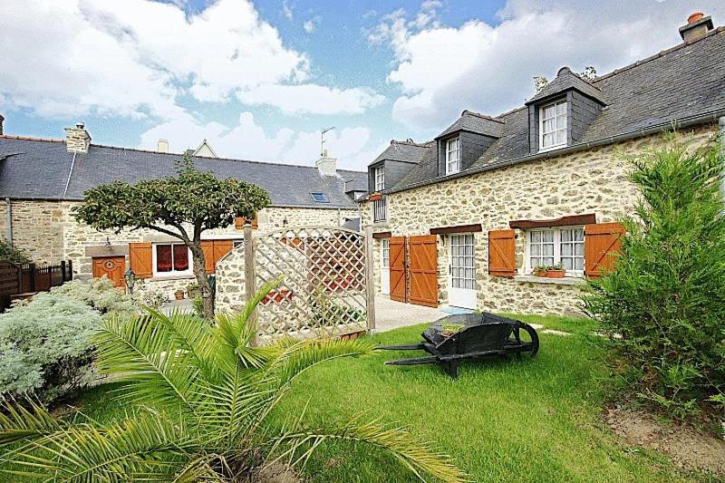 پانسیون Gites De La Cote D'emeraude