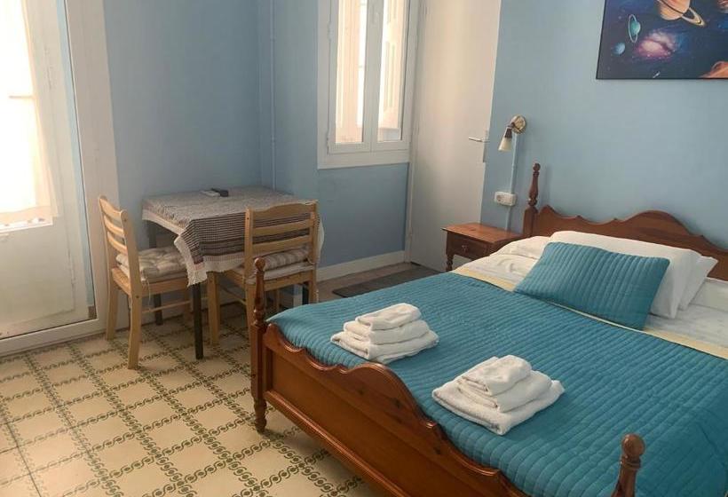 پانسیون Hostal Del Palau