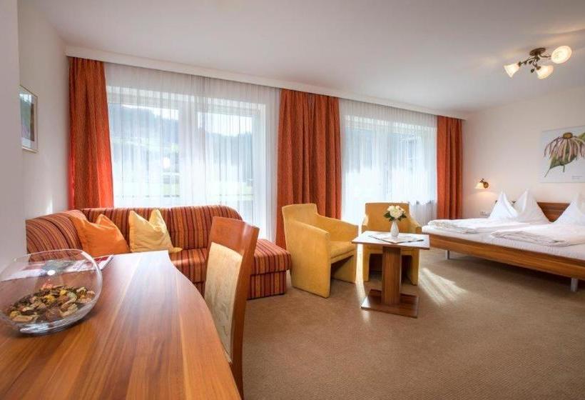 ペンション Garni Rösslhof