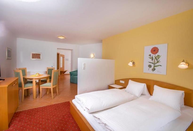 ペンション Garni Rösslhof