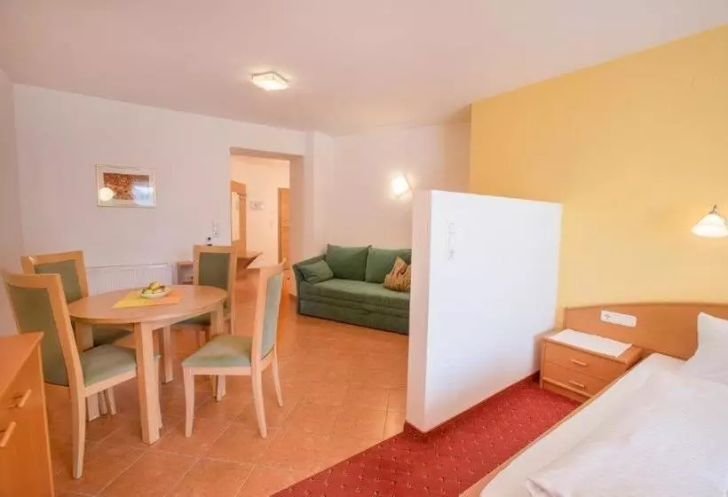 Majatalo Garni Rösslhof