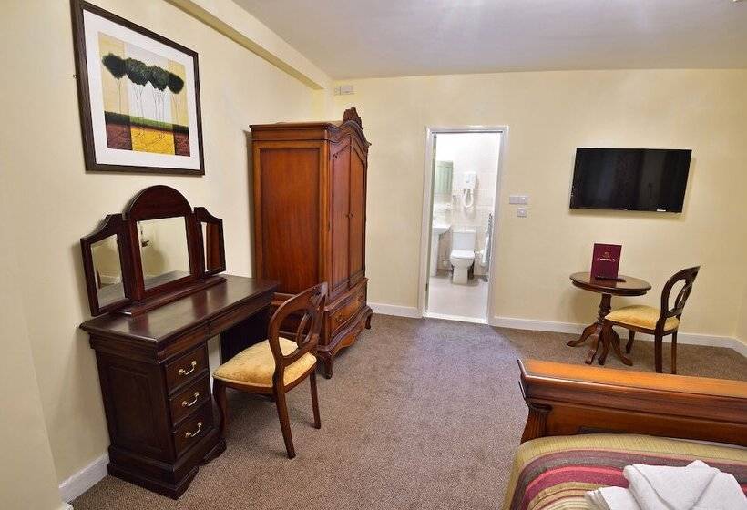 بنسيون The Royal Victoria And Bull