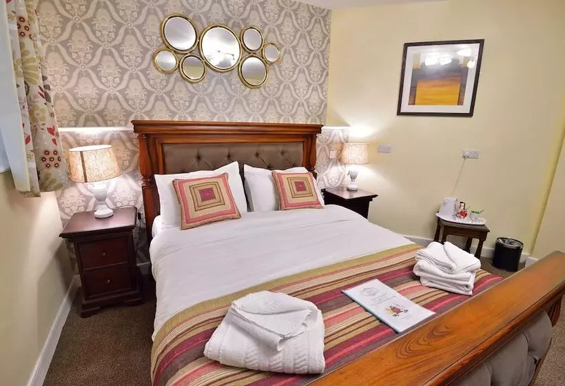 ペンション The Royal Victoria And Bull