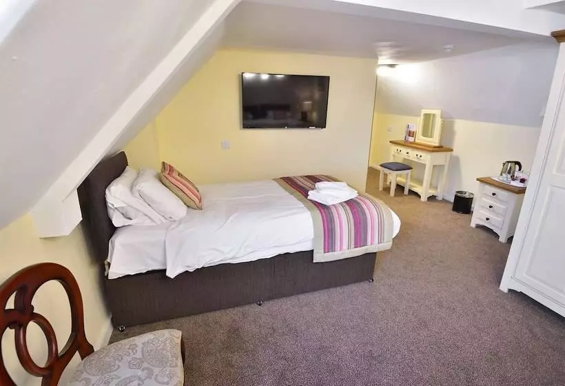 ペンション The Royal Victoria And Bull