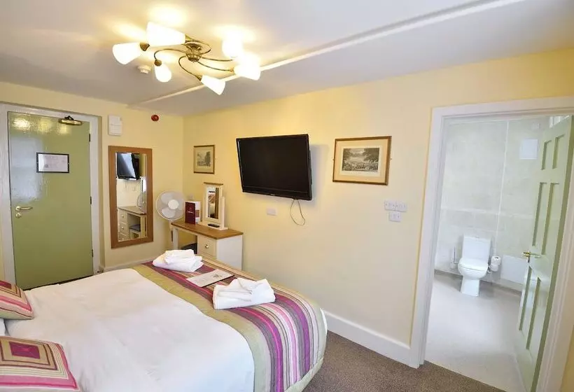 ペンション The Royal Victoria And Bull