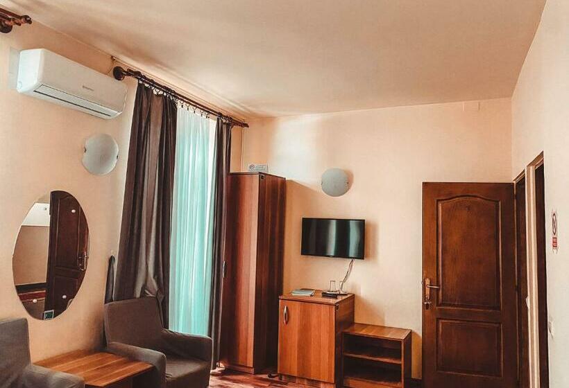 بنسيون Vila Royal