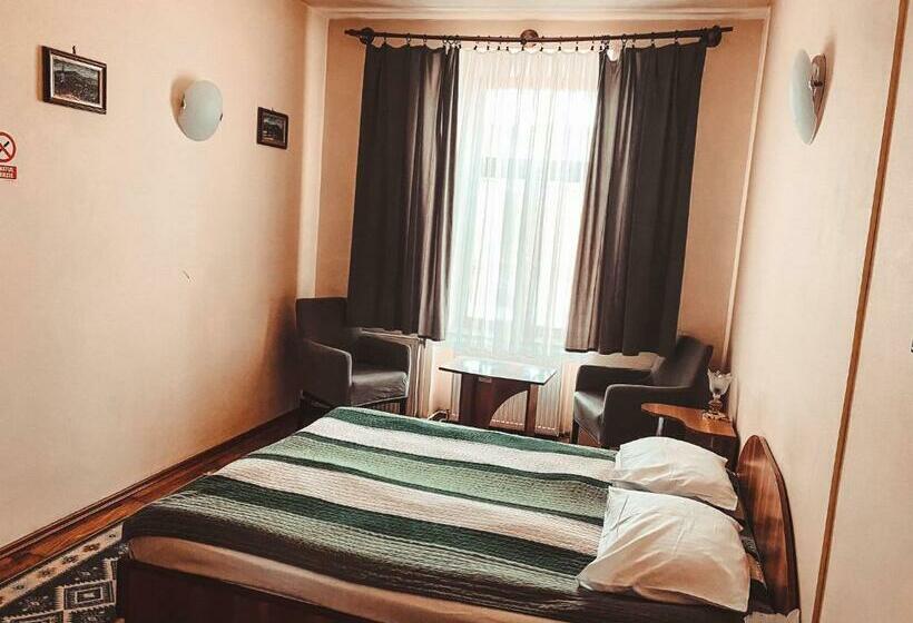 بنسيون Vila Royal