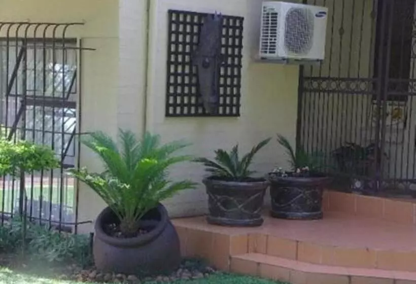 پانسیون Villa Xanelle Boutique Guest House