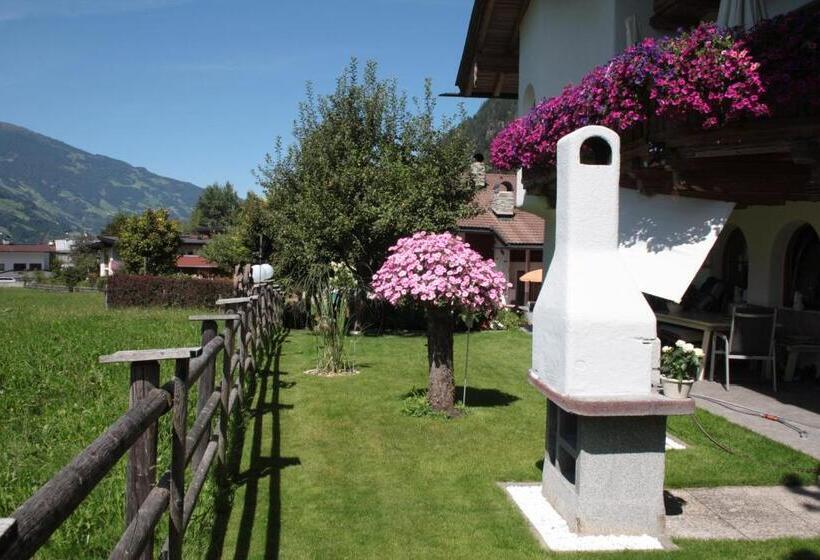 Vronis Waldhaus Adults Only