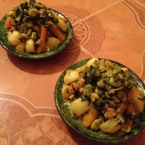 تختخواب و صبحانه Riad Nkob