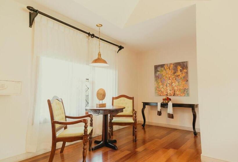 El Rodeo Estancia Boutique Hotel & Steakhouse