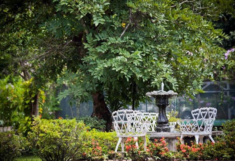 El Rodeo Estancia Boutique Hotel & Steakhouse