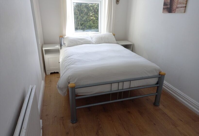 פנסיון Boscombe Reef