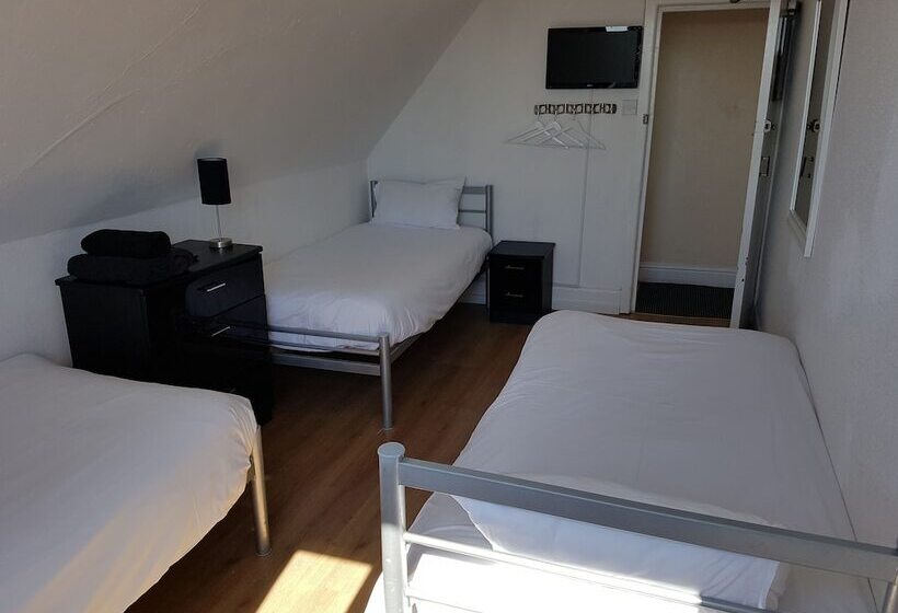 פנסיון Boscombe Reef