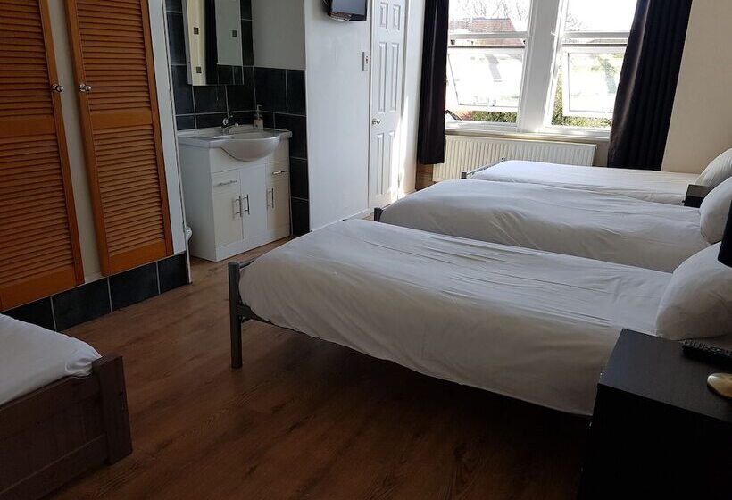 פנסיון Boscombe Reef