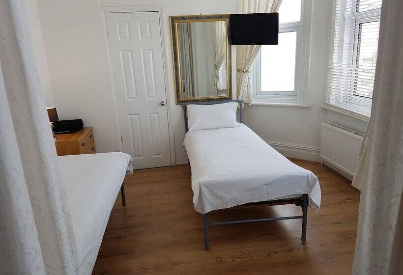 פנסיון Boscombe Reef