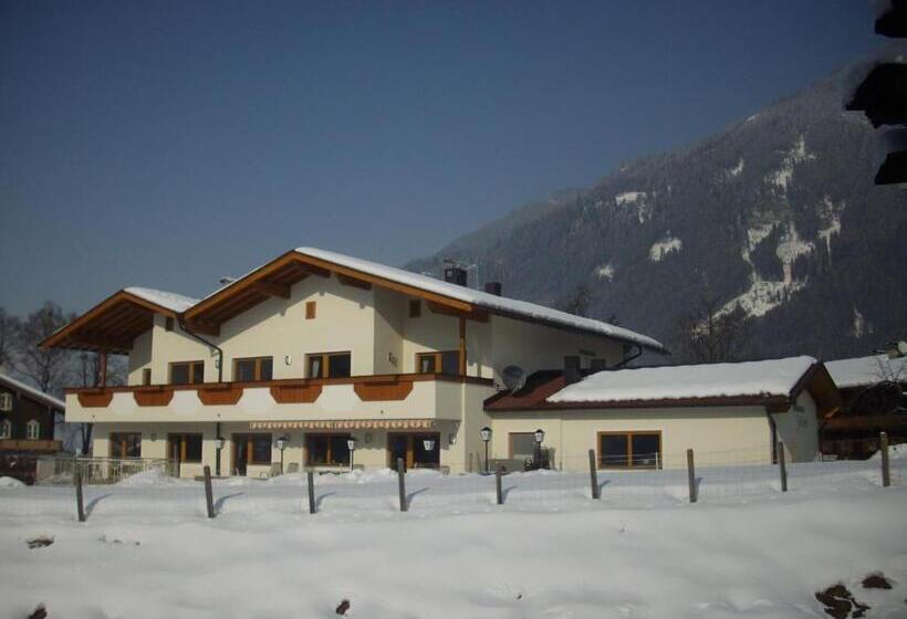 펜션 Ferienhaus Zillertal
