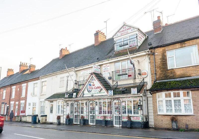 بنسيون La Tavola Calda