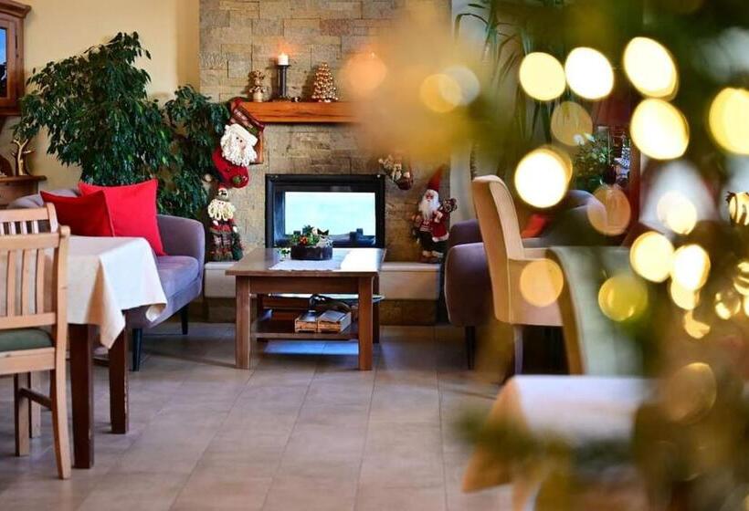 بنسيون Natura Family Resort