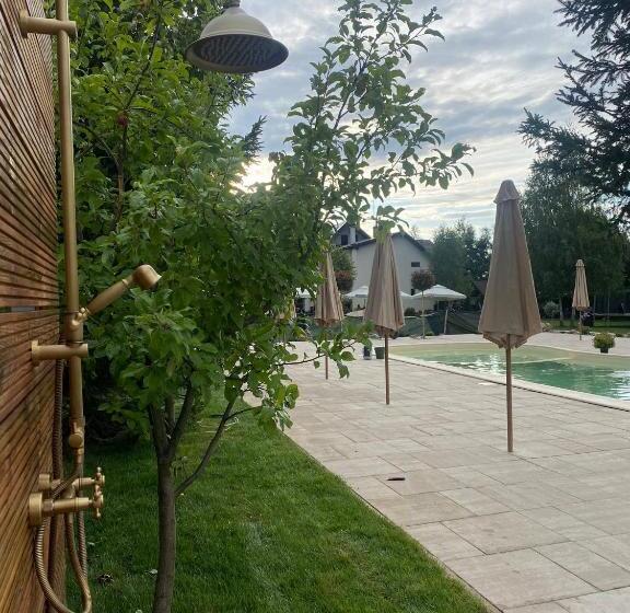 بنسيون Natura Family Resort