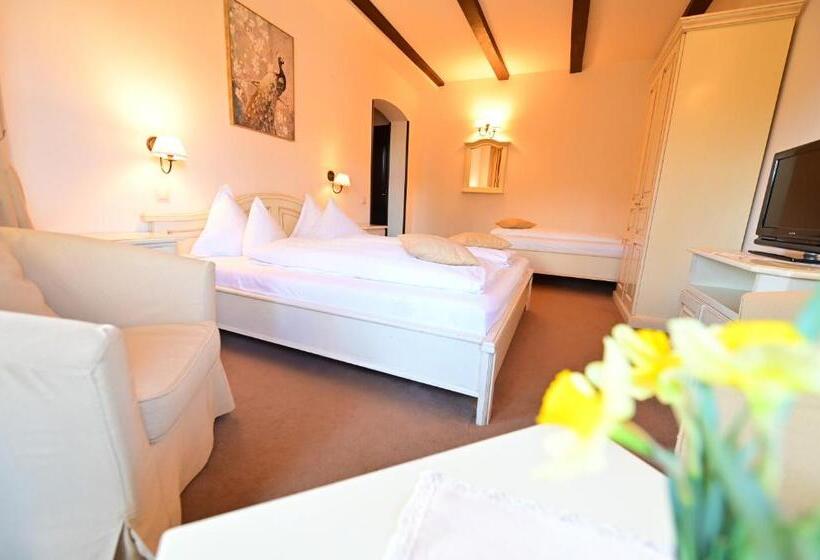 بنسيون Natura Family Resort