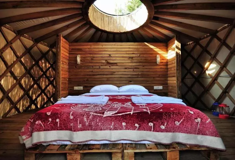 Retkeilymaja Chakra Beach Kabak