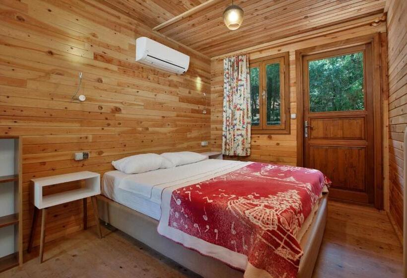 הוסטל Chakra Beach Kabak