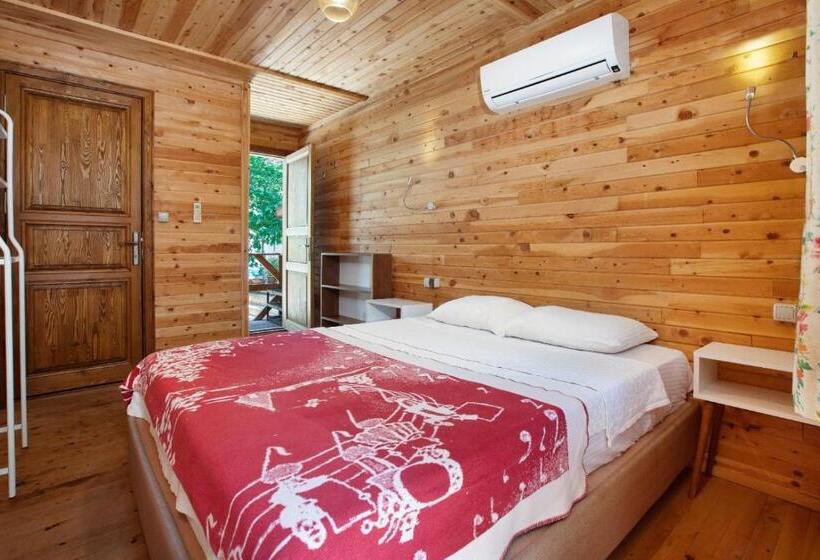 הוסטל Chakra Beach Kabak