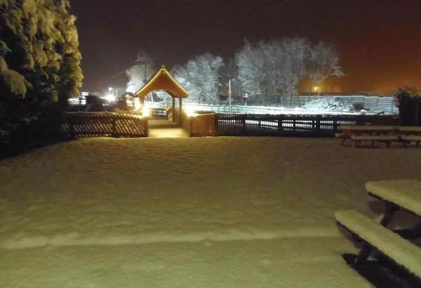 Retkeilymaja Gardeners Country Inn