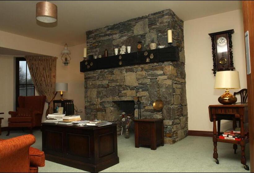 פנסיון All The Twos Lodge