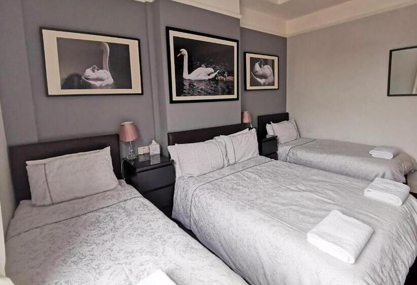 펜션 Avoncot Guest House