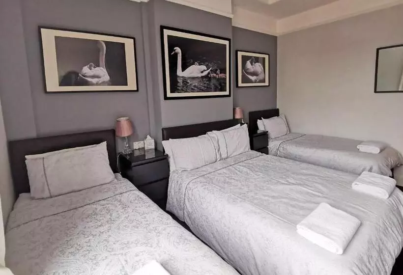 Majatalo Avoncot Guest House