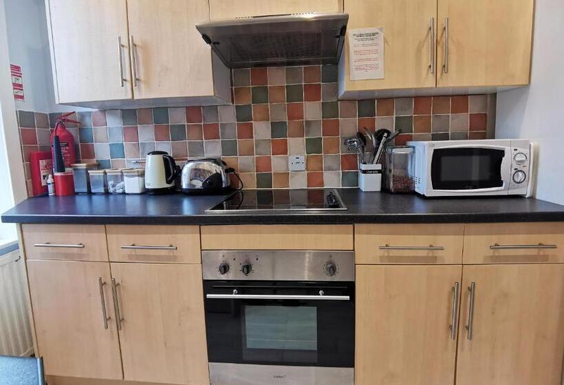 펜션 Avoncot Guest House