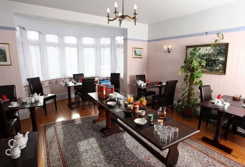 بنسيون Cranston House