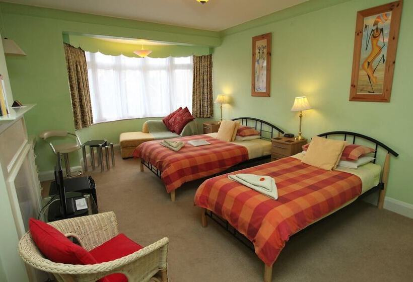 بنسيون Cranston House