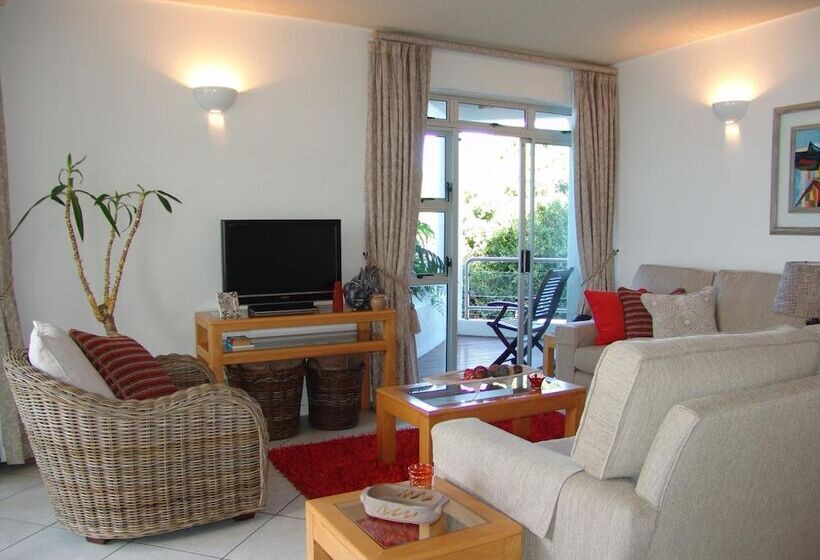 Pension Diaz 15 House On The Bay