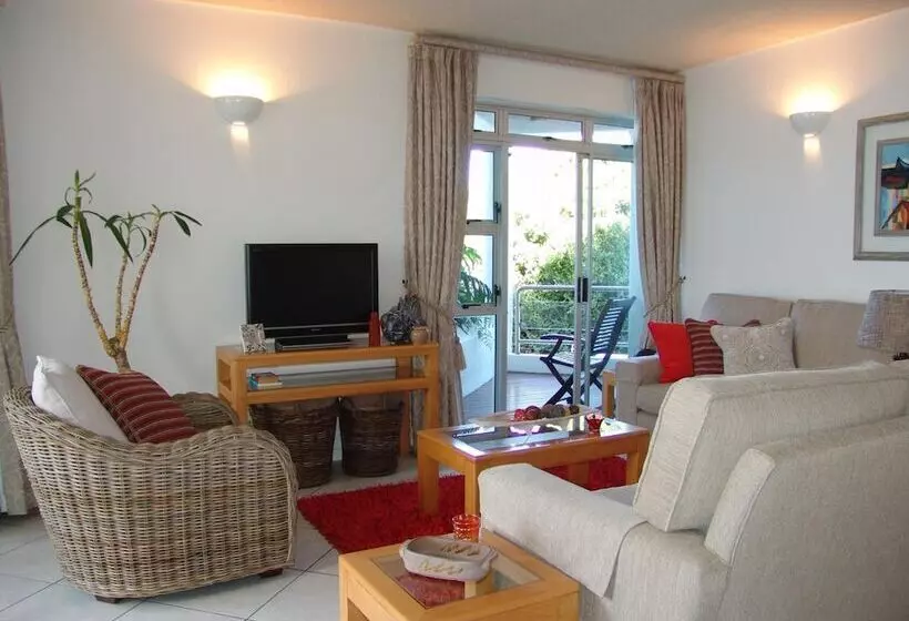 Majatalo Diaz 15 House On The Bay