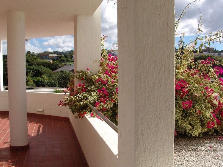 Pension Diaz 15 House On The Bay