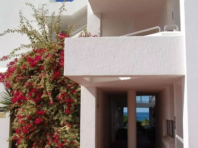 Majatalo Diaz 15 House On The Bay