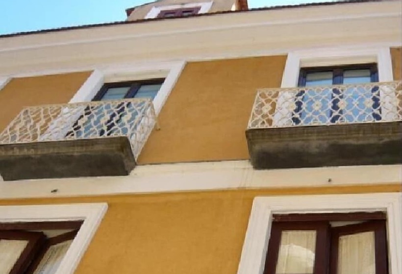 פנסיון Dolcevitasorrento Guest House