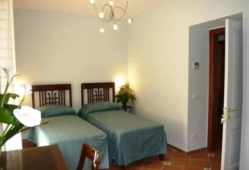 ペンション Dolcevitasorrento Guest House