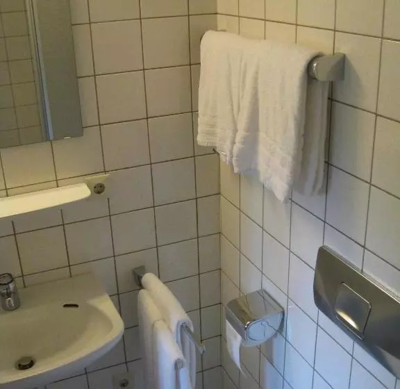 ペンション Gasthaus Zur Krone